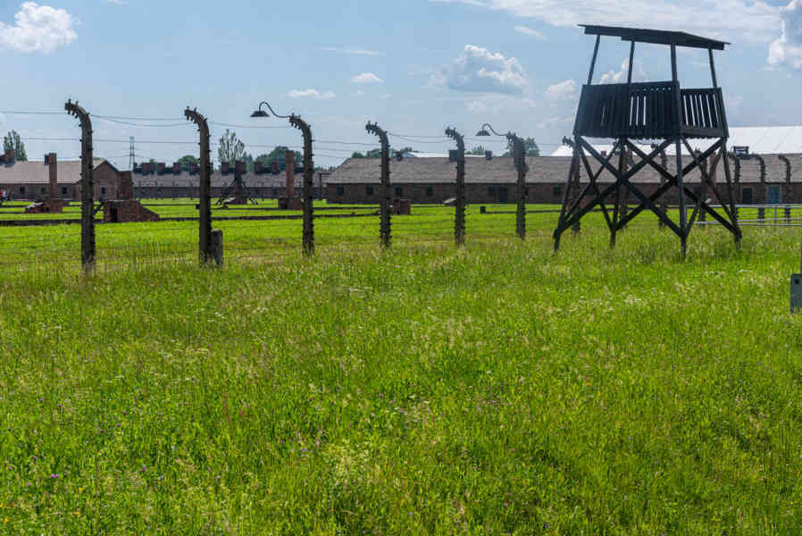 Polonia 061 - Auschwitz ll-Birkenau.jpg